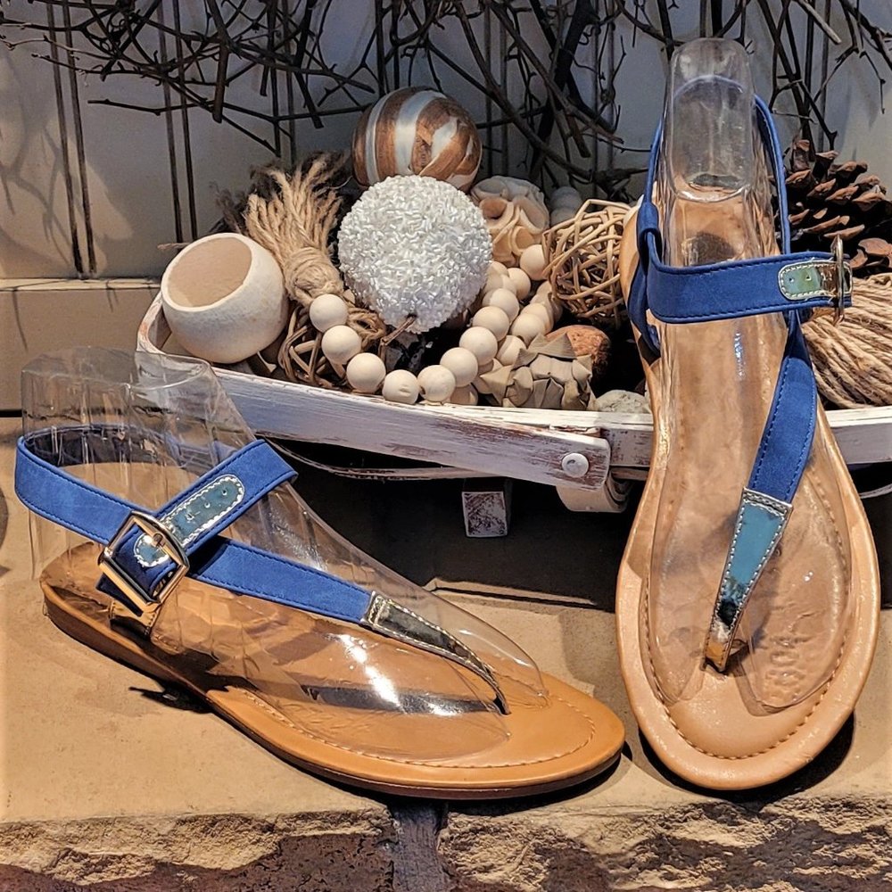 Maker’s Womens Blue/Gold Buckle Sandals (10)